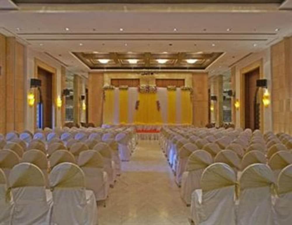 فندق ساتكار ريزدنسي ثين المظهر الخارجي الصورة